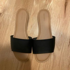 Old navy womens slide sandals size 10 NWOT